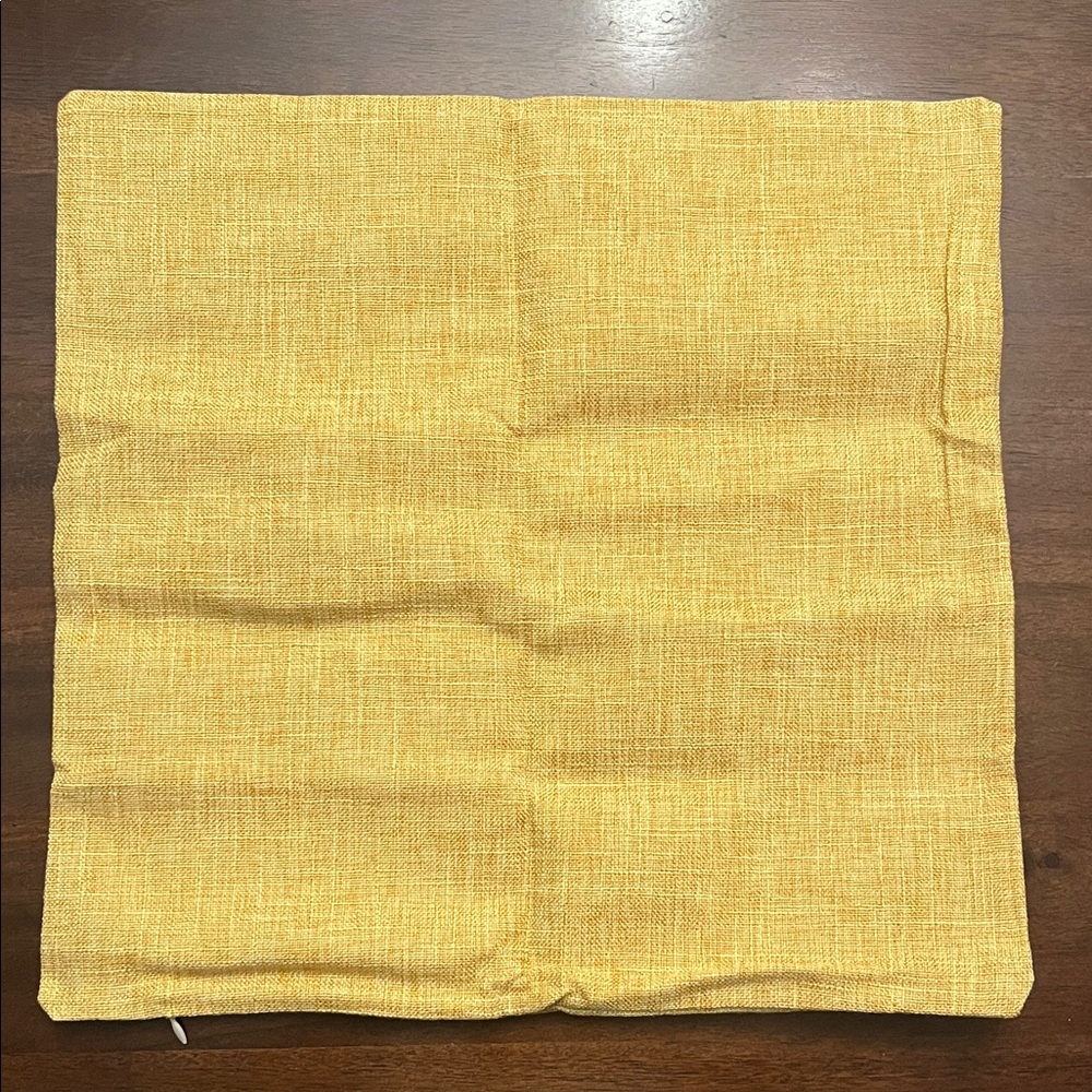 ⭐️🌴 Yellow Textured Cushion Cover - Set of 2